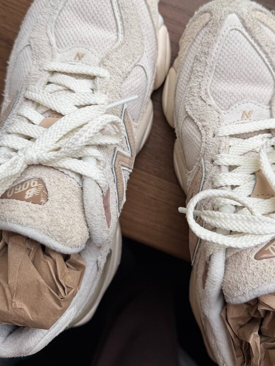 New Balance Shoes - New Balance Gender Inclusive 9060 Sneaker BISQUE/ SEA SALT